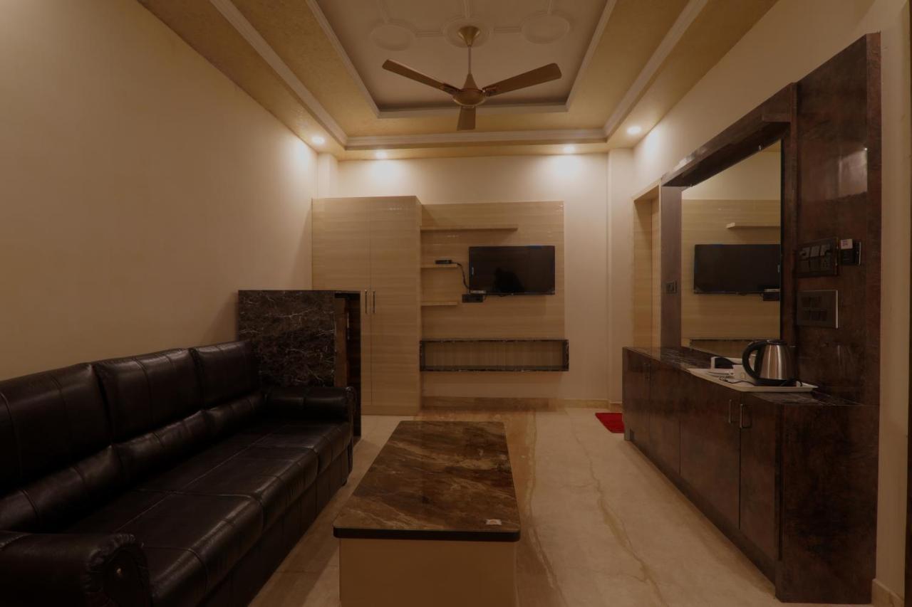 Shri Tirupati Residency Hotel Lucknow Buitenkant foto