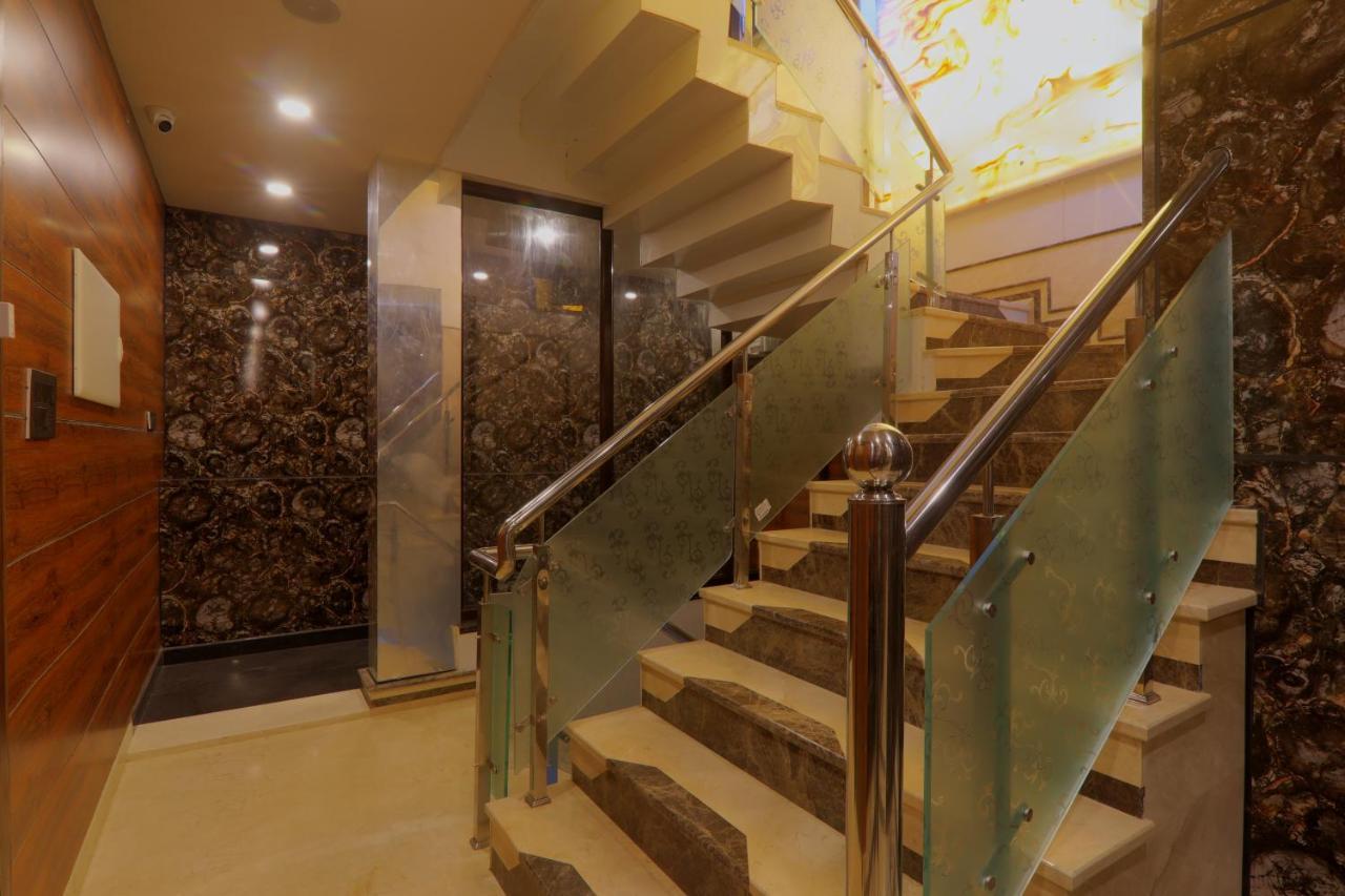Shri Tirupati Residency Hotel Lucknow Buitenkant foto