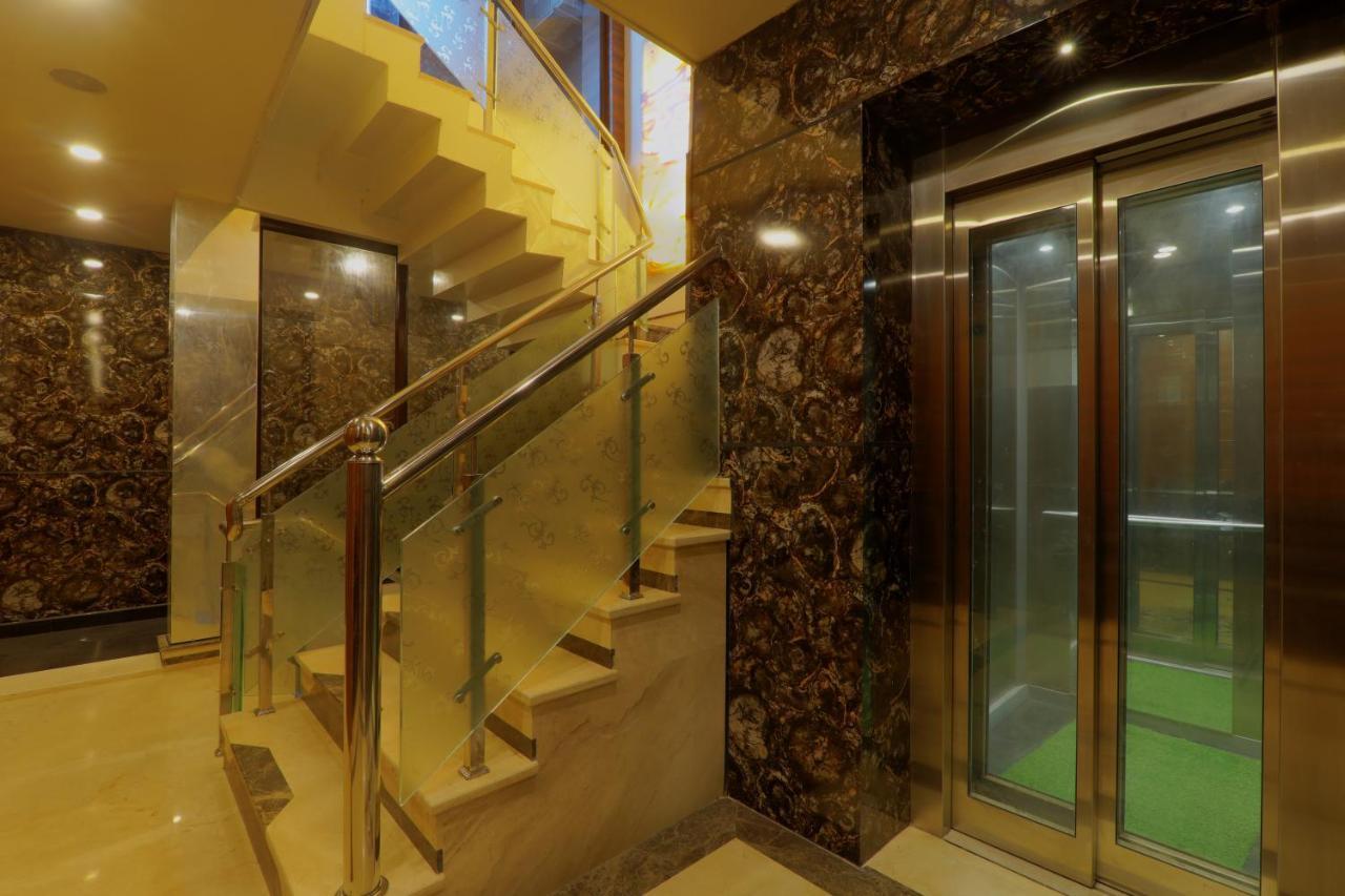 Shri Tirupati Residency Hotel Lucknow Buitenkant foto
