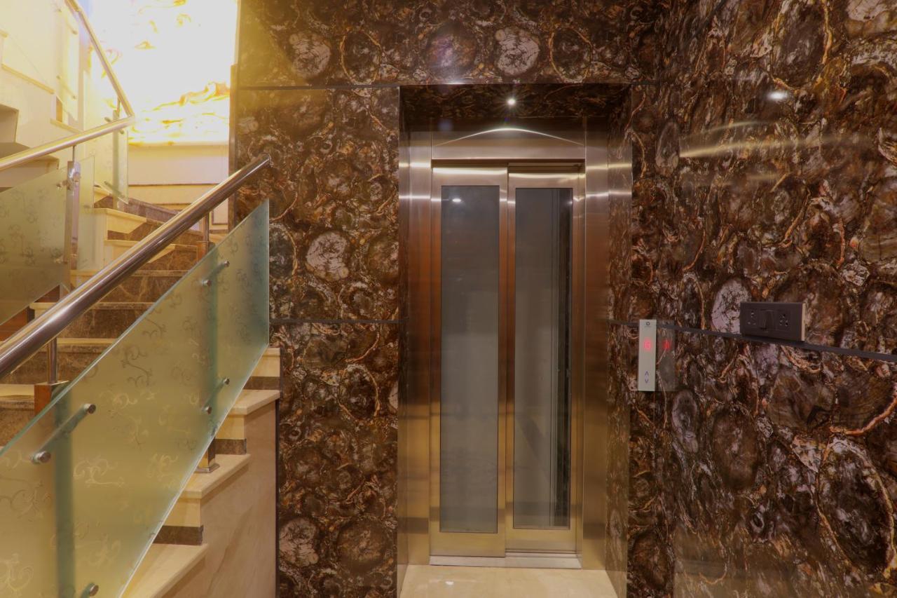 Shri Tirupati Residency Hotel Lucknow Buitenkant foto