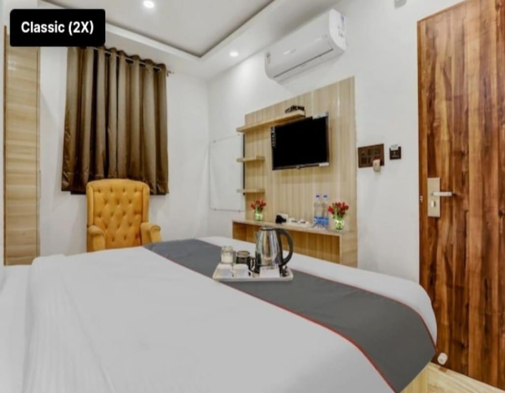 Shri Tirupati Residency Hotel Lucknow Buitenkant foto